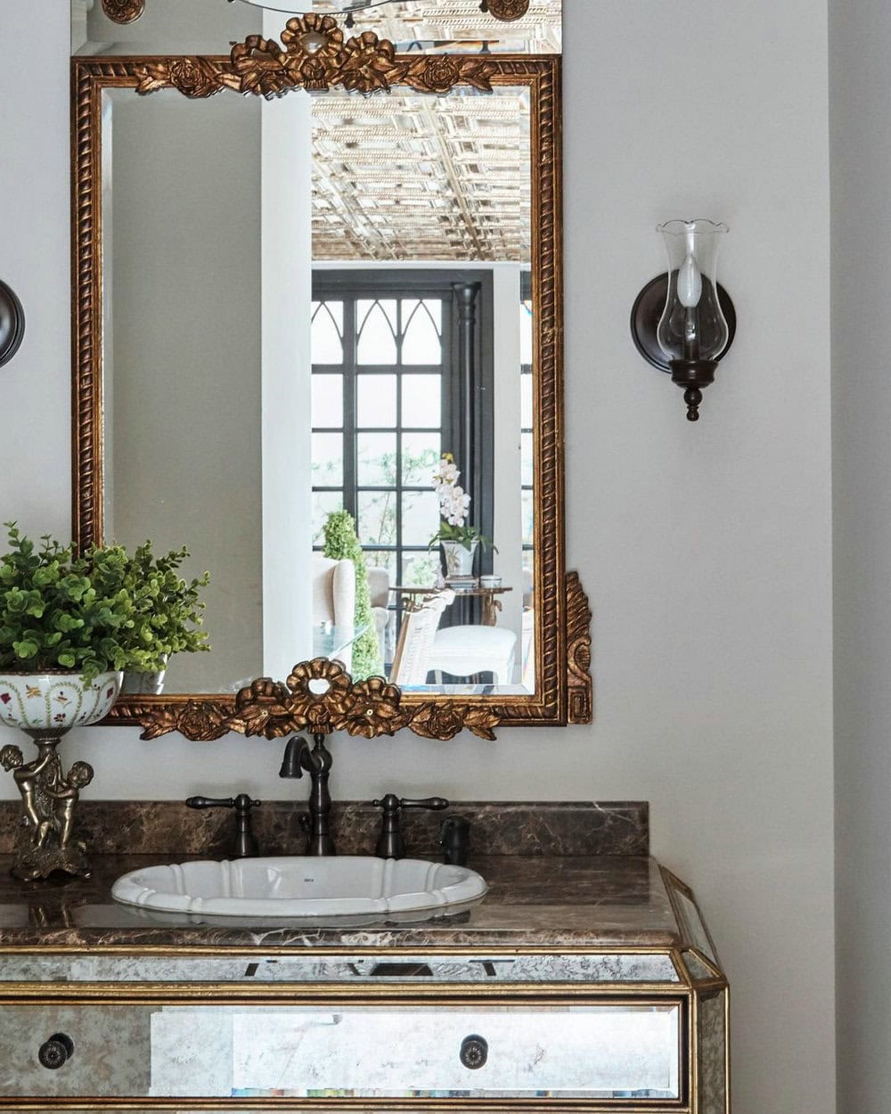 bathroom vanity decor ideas