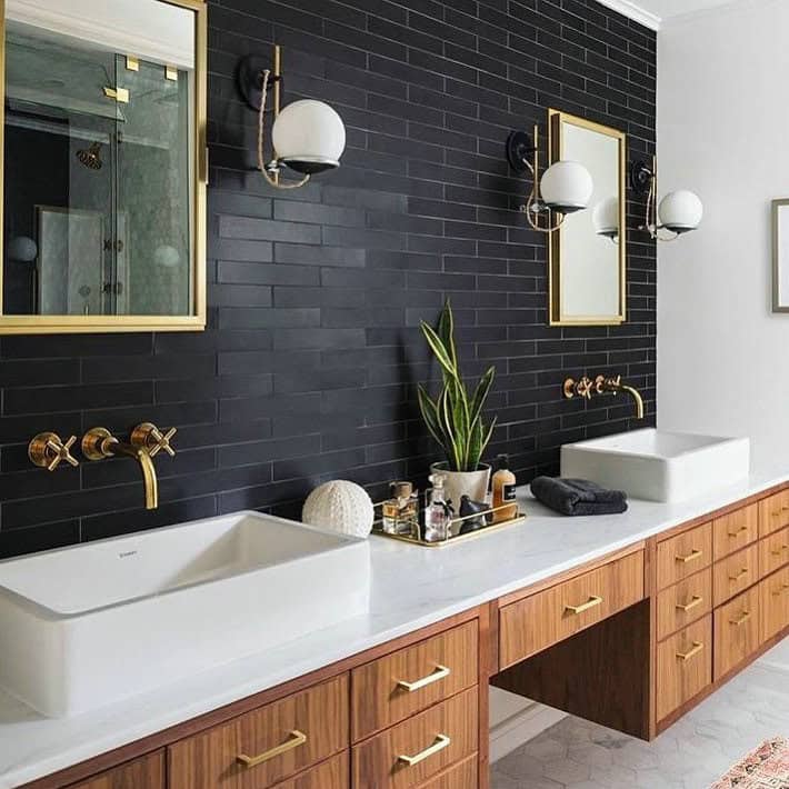 is black tile hard to keep clean