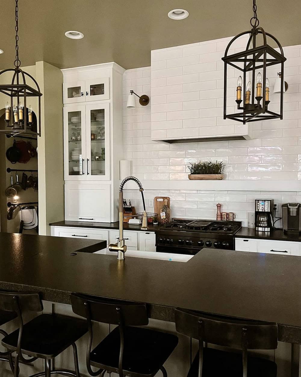 backsplash with black granite countertops