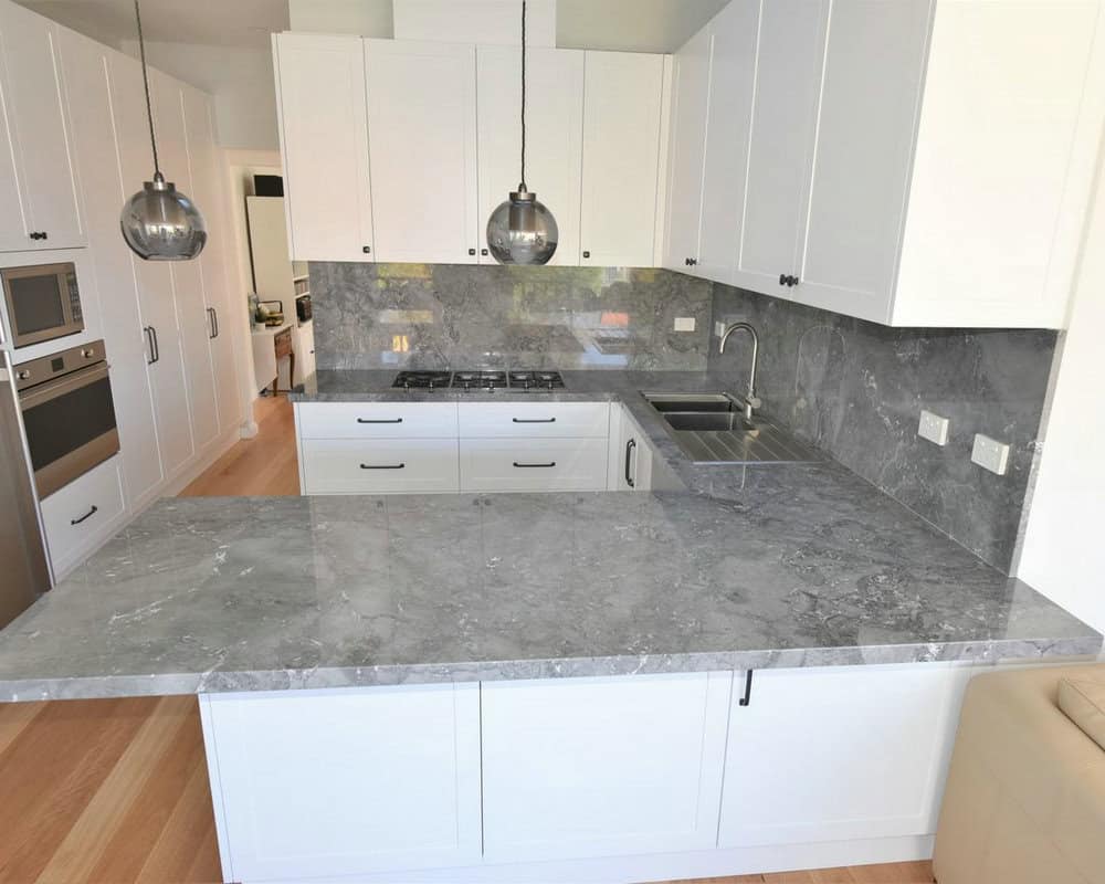 backsplash with grey countertops