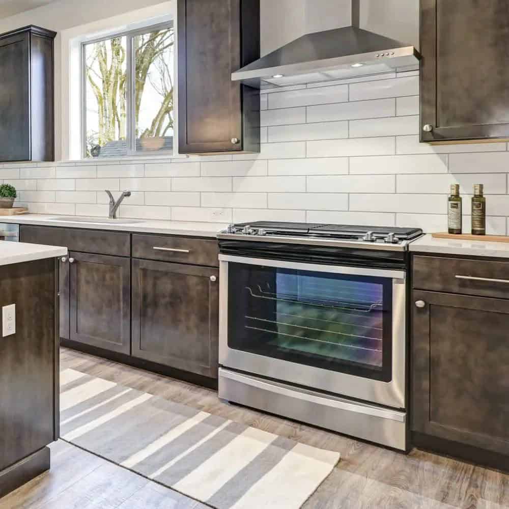 white subway tiles with grey grout