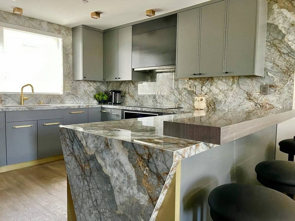 gray cabinet backsplash ideas