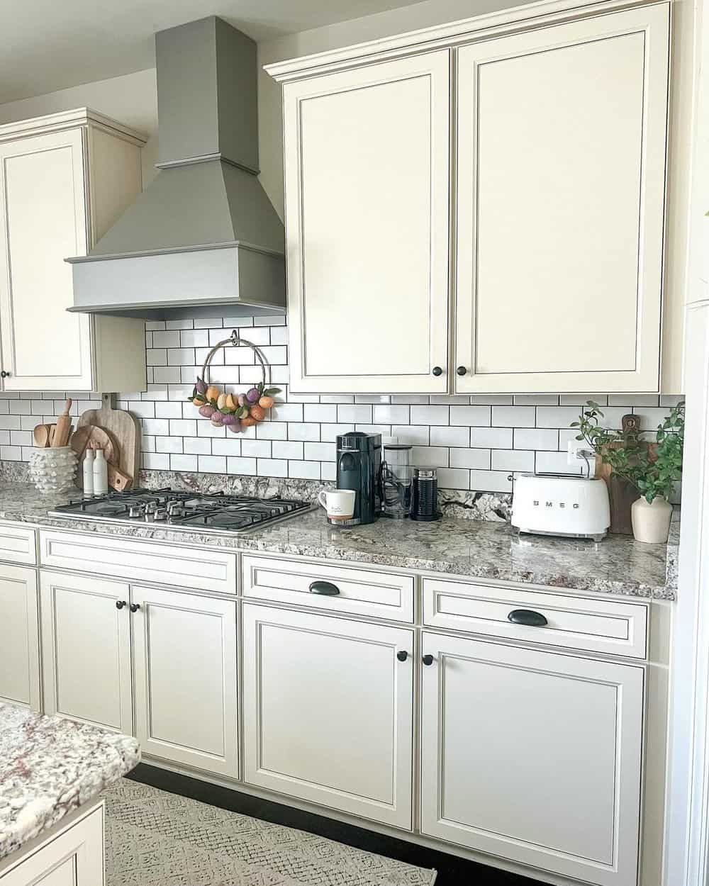 Backsplash with Granite Counter