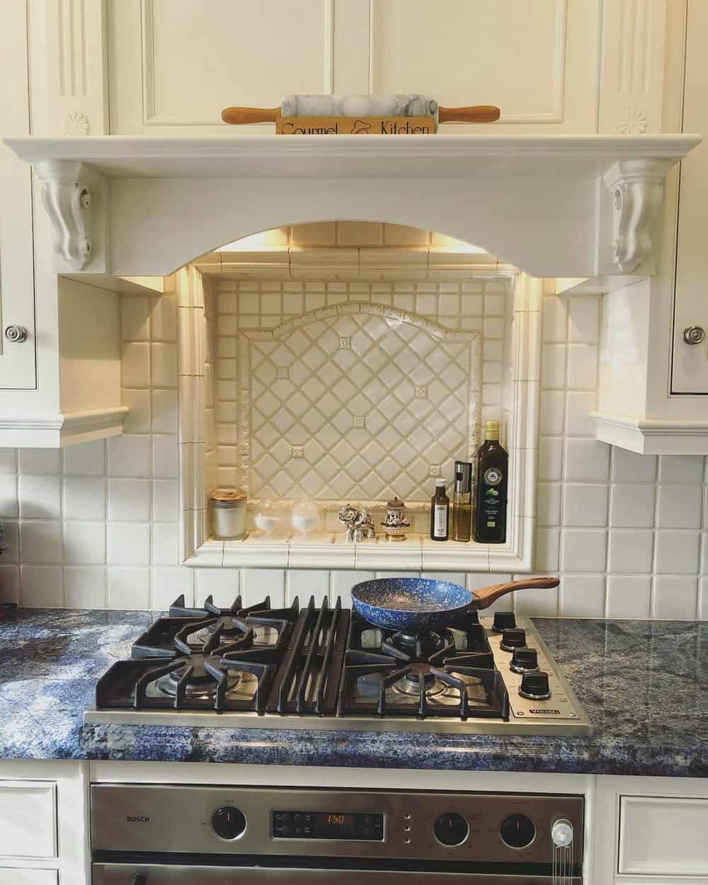 backsplash ideas for kitchen with white cabinets