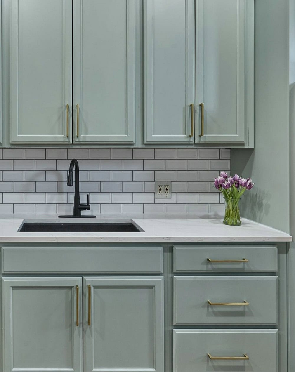 subway tile light gray grout