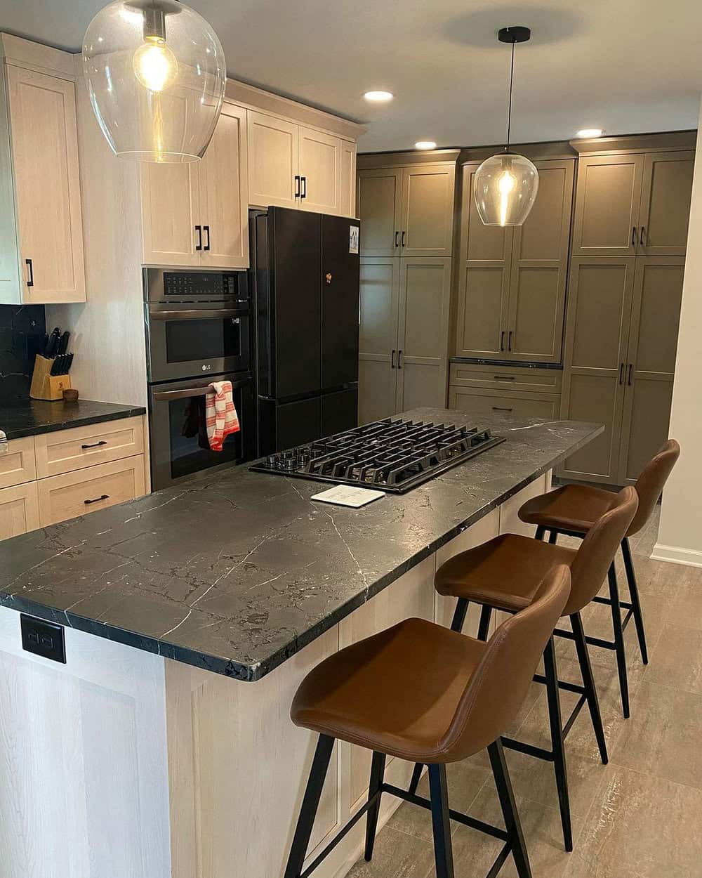 granite backsplash behind stove