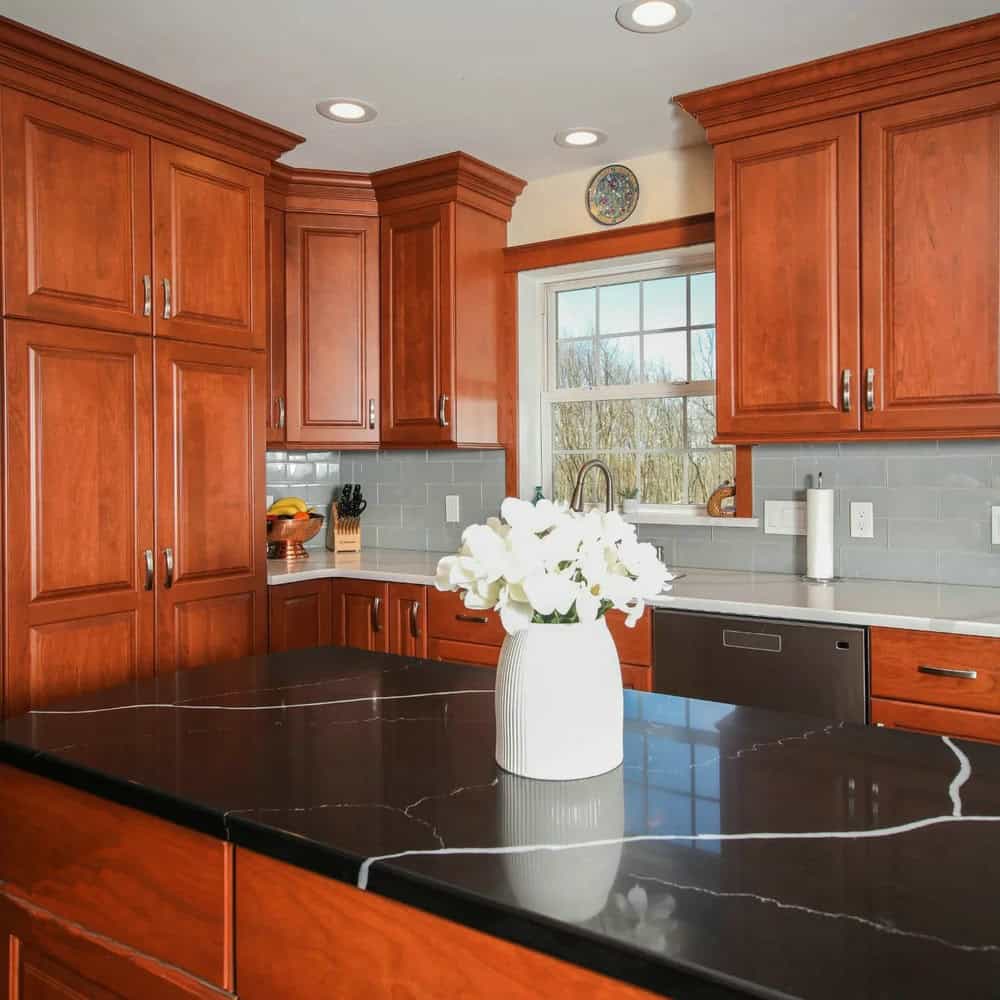 kitchen backsplash ideas cherry cabinets