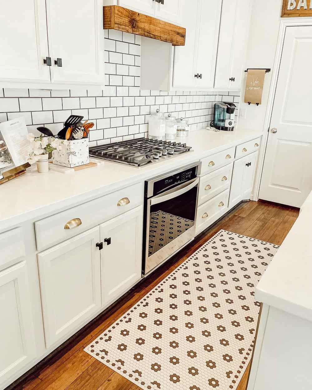 white subway tile backsplash grey grout