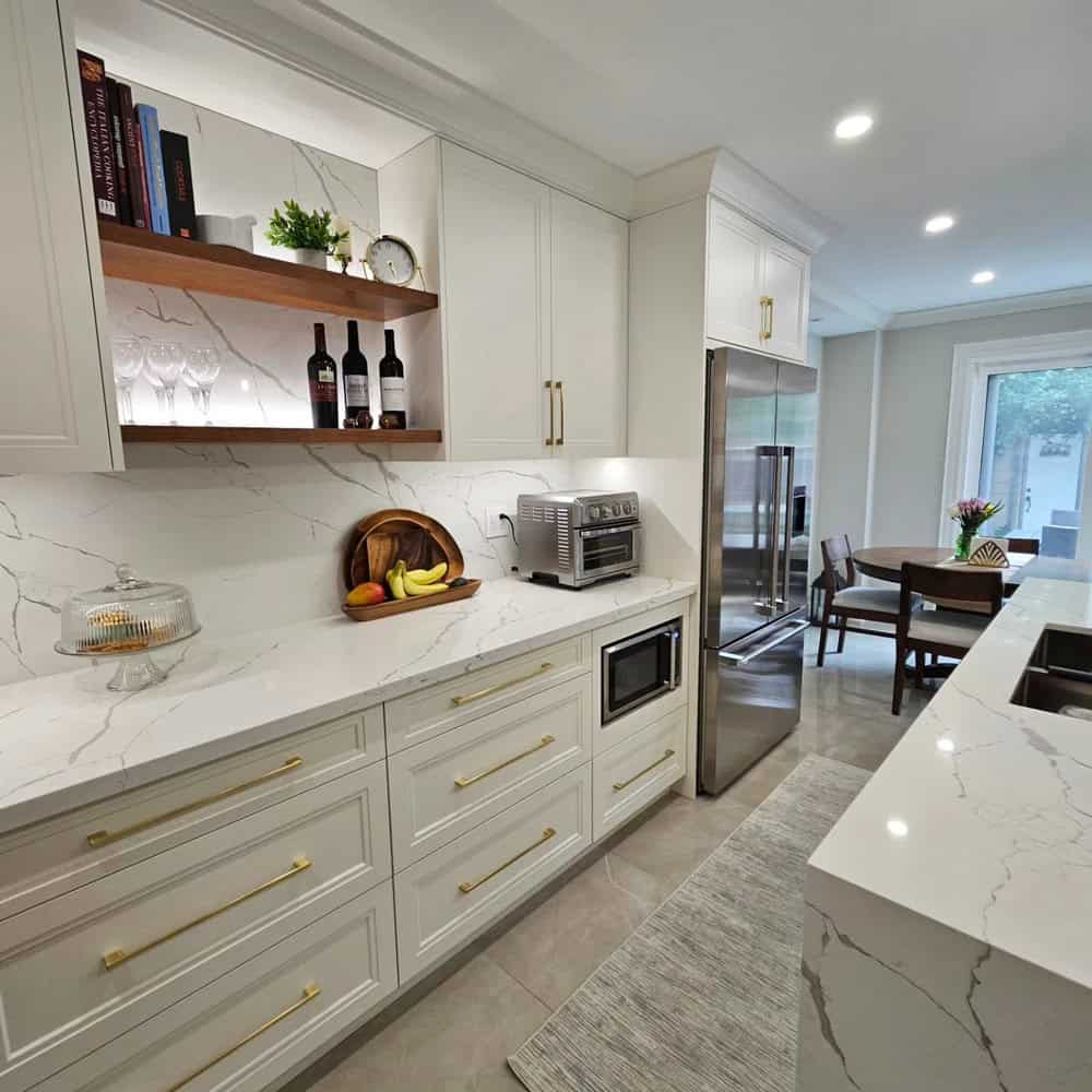 white quartz counter and backsplash