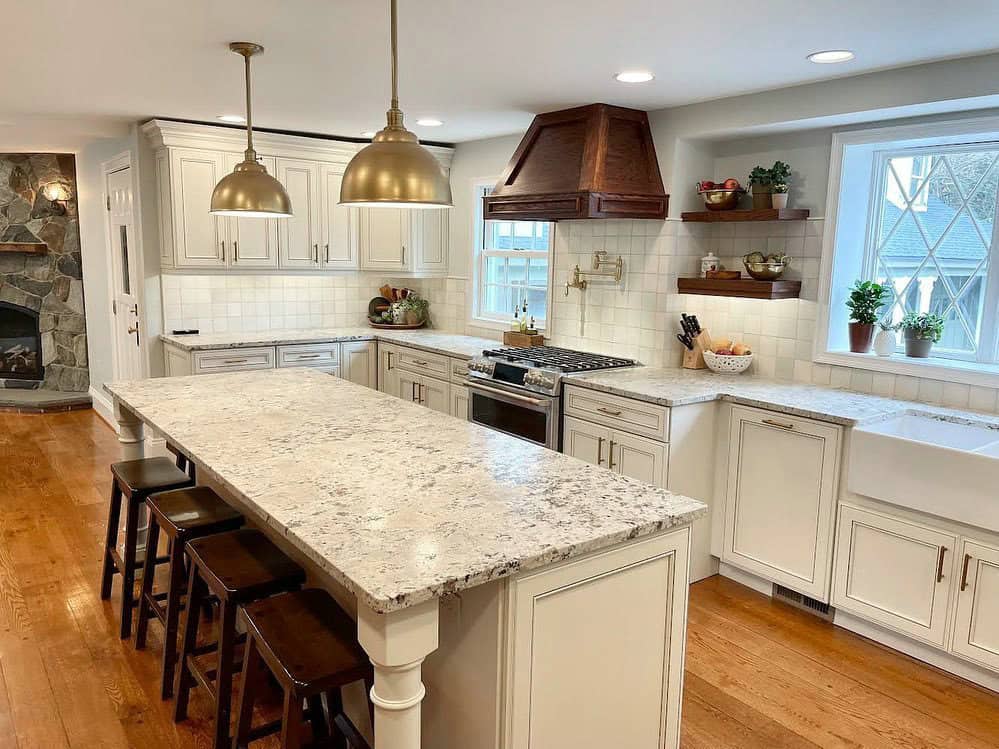 Kitchen Granite Countertops and Backsplash Ideas