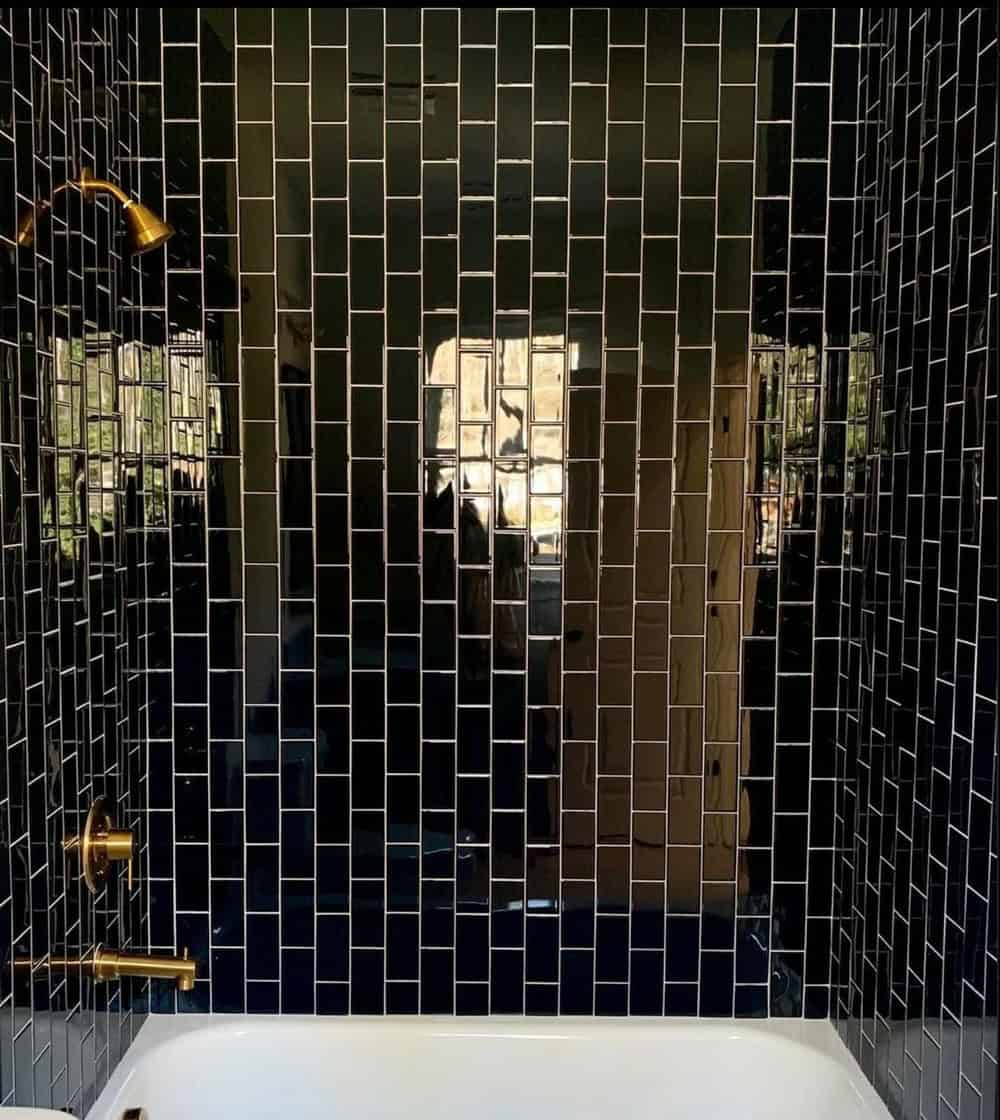 black bathroom tile ideas