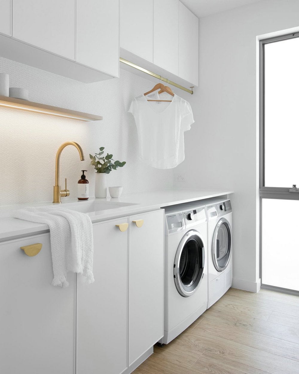 sink in laundry room