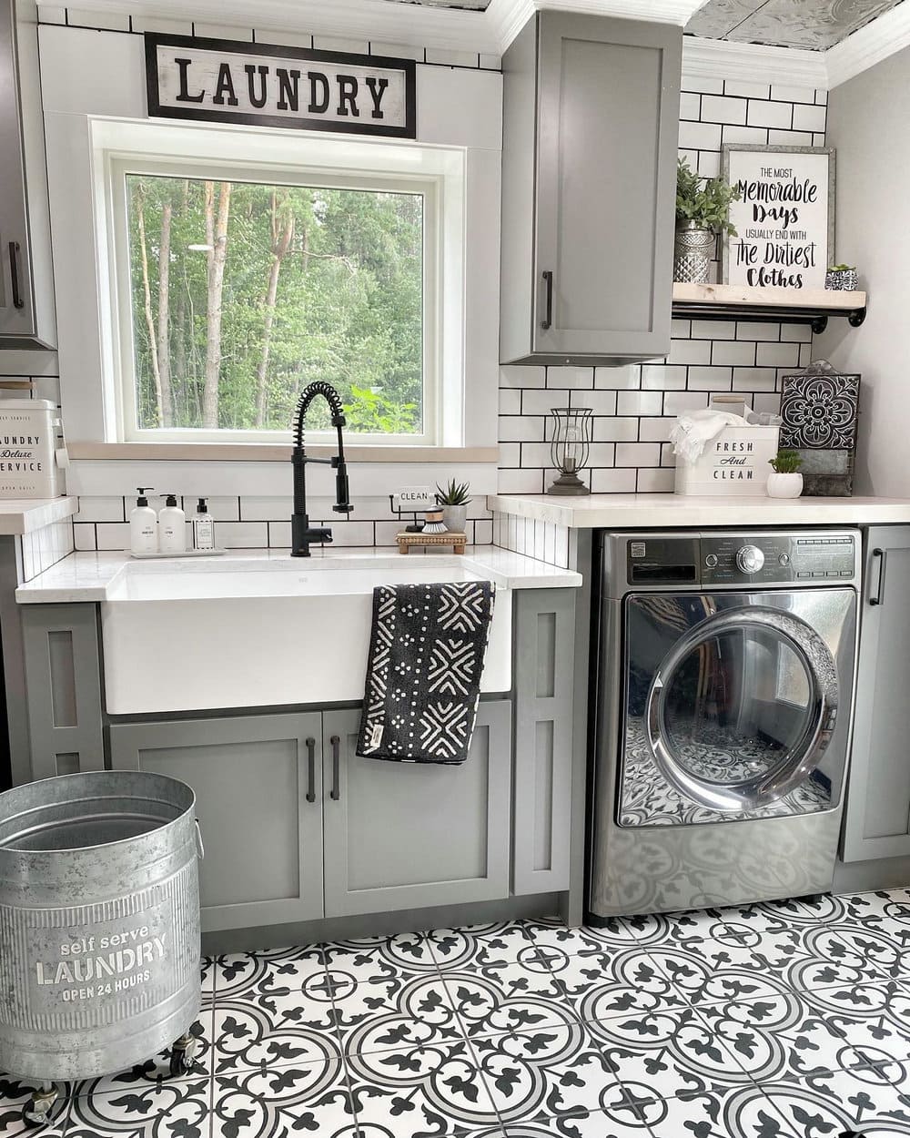 small laundry room ideas with sink