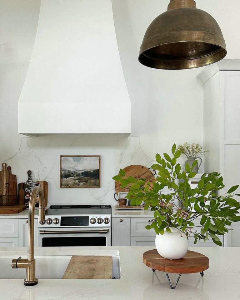 pictures of kitchen backsplash with white cabinets feature