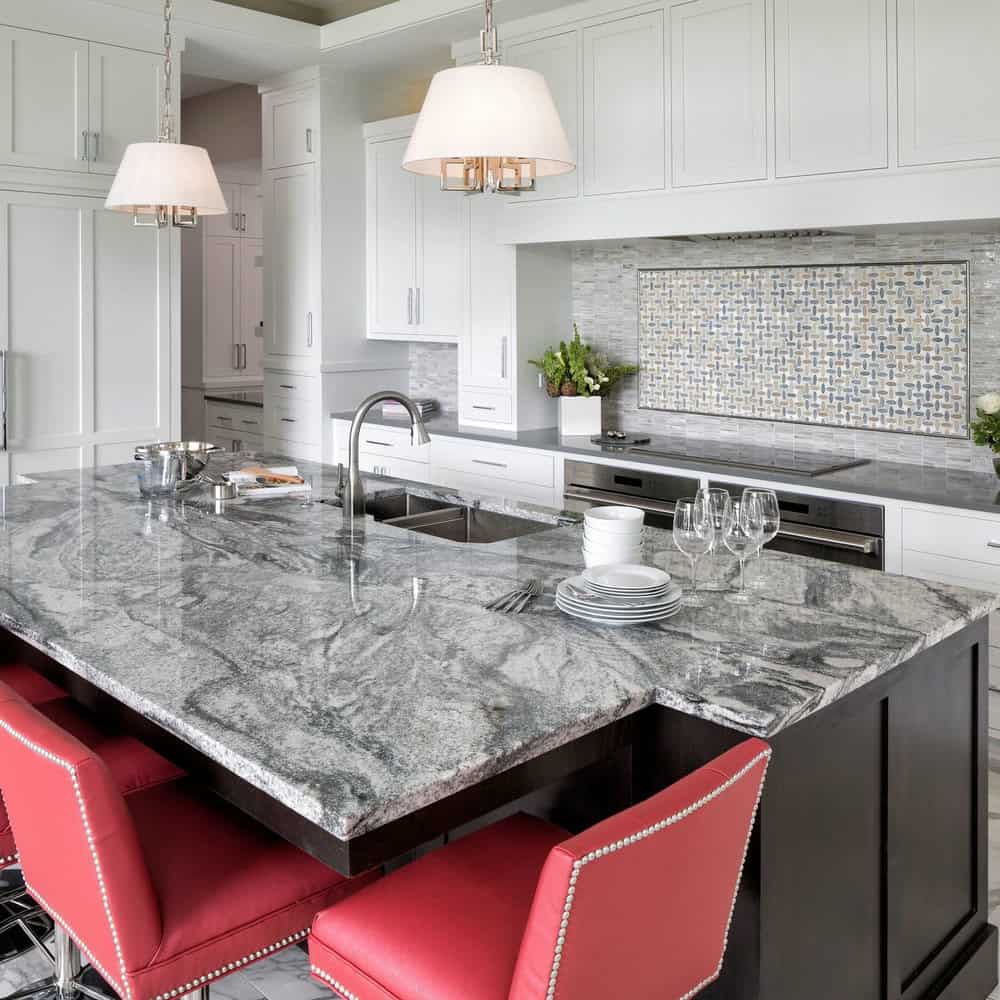 kitchens with granite backsplash