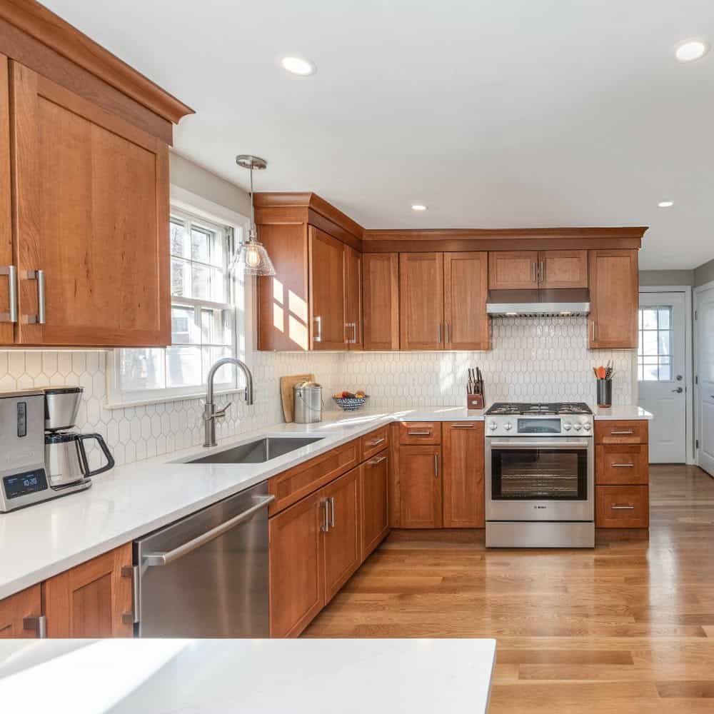 backsplash ideas for cherry cabinets