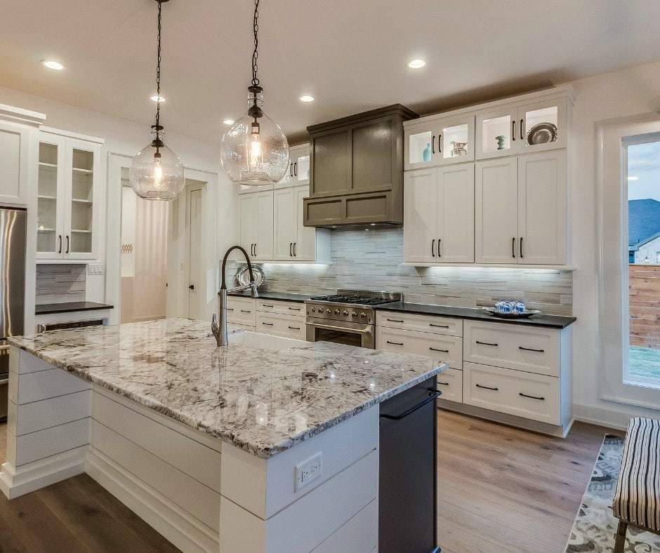 Kitchen Backsplashes with Granite Countertops