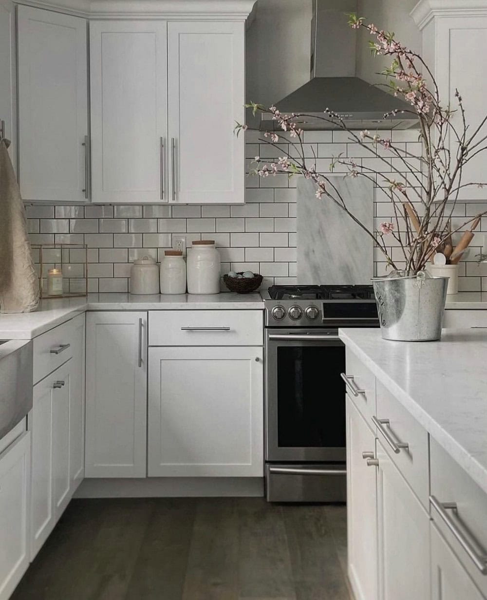 white subway tile dark grout