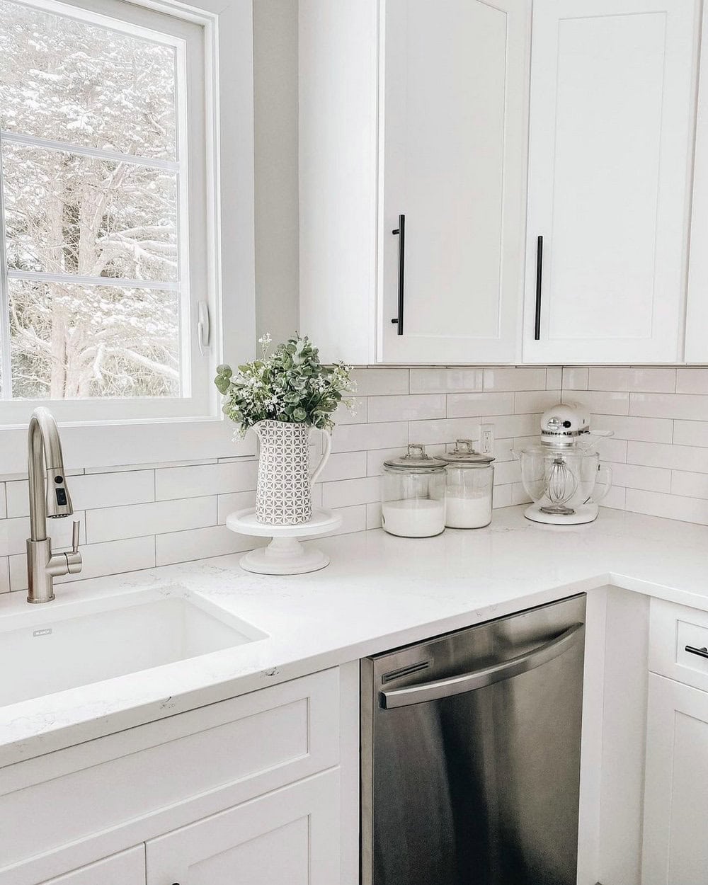 white subway tiles with white grout