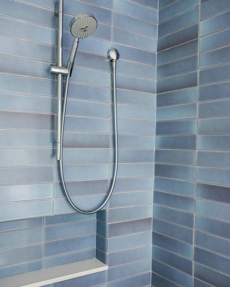 horizontal stacked subway tile shower feature