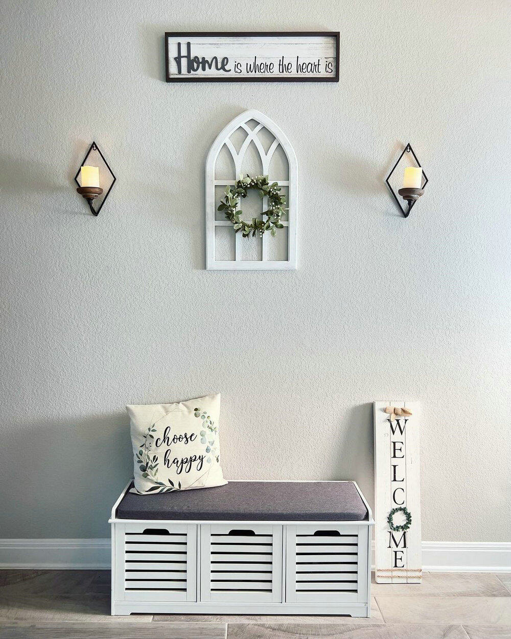 how to decorate entryway wall