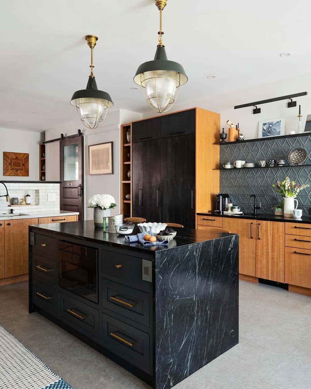 backsplash for cherry cabinets and black granite