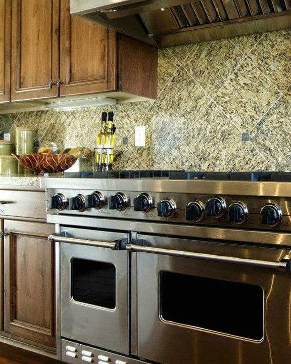 backsplash for st cecilia granite feature