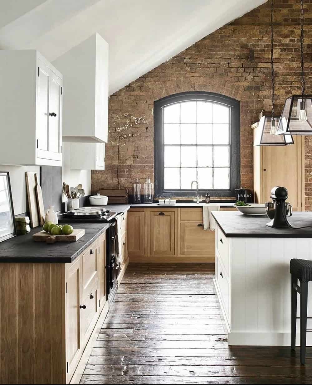 granite on oak cabinets