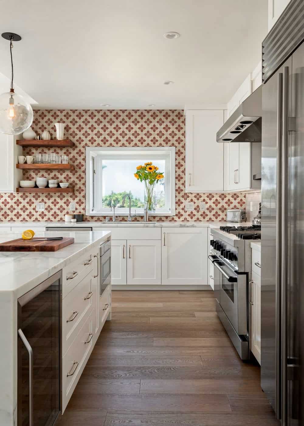 backsplash ideas for white kitchen cabinets