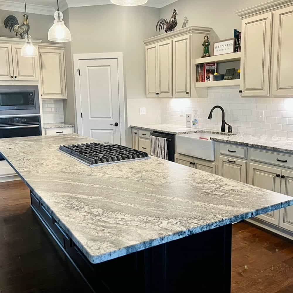 subway tile backsplash with granite countertops