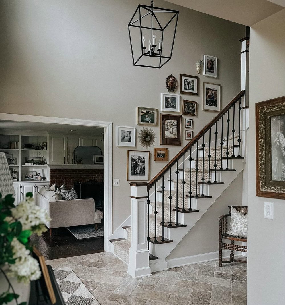 accent wall in foyer