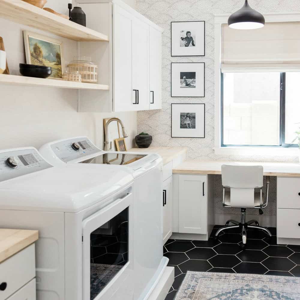 laundry room ideas with black washer and dryer