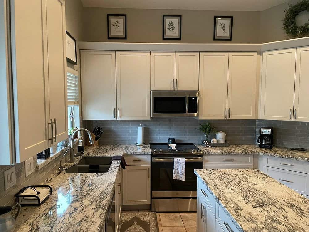 what backsplash goes with granite countertops