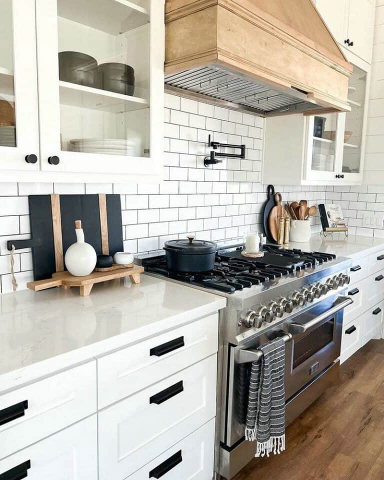 subway tile with black grout kitchen feature