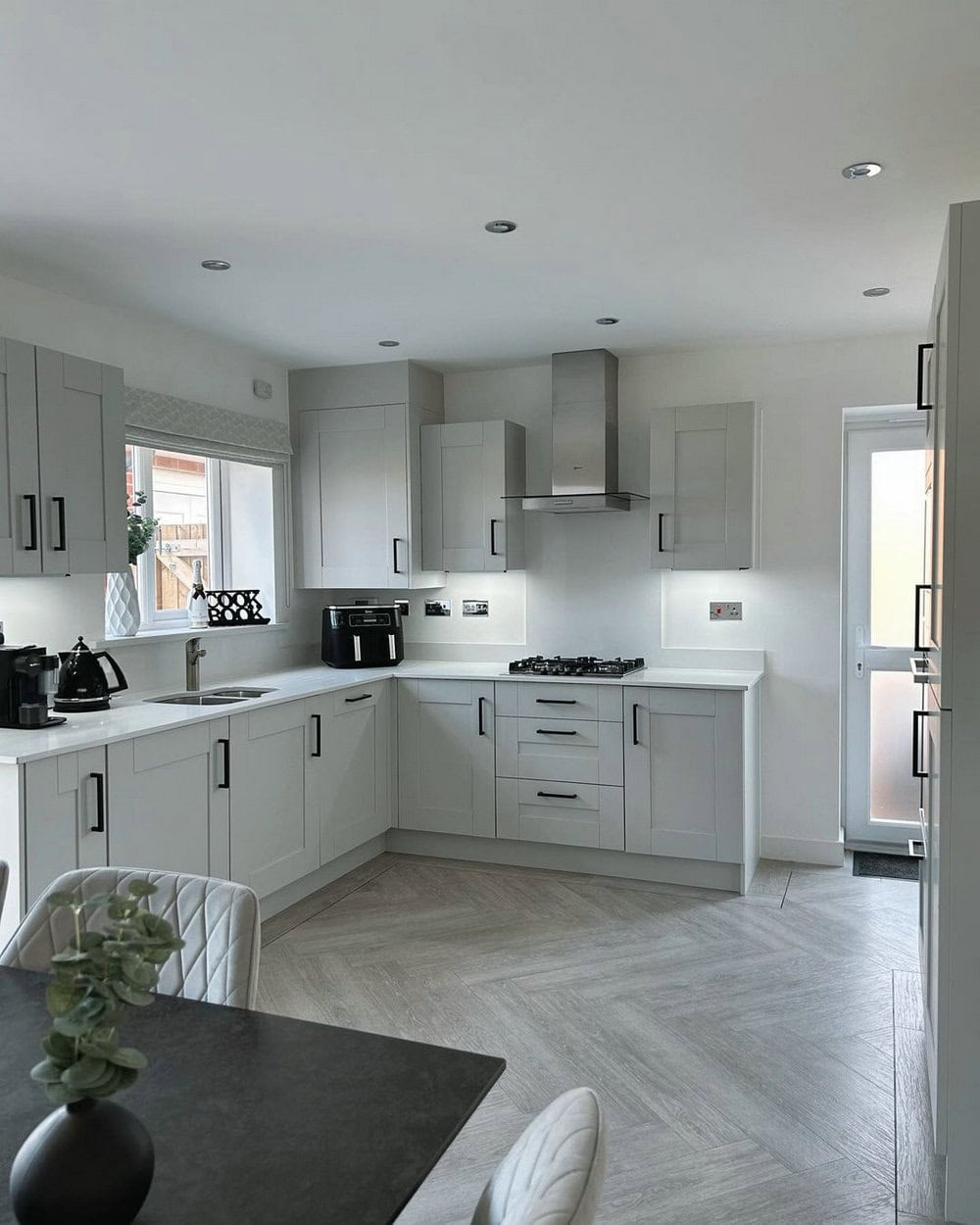 light grey backsplash kitchen