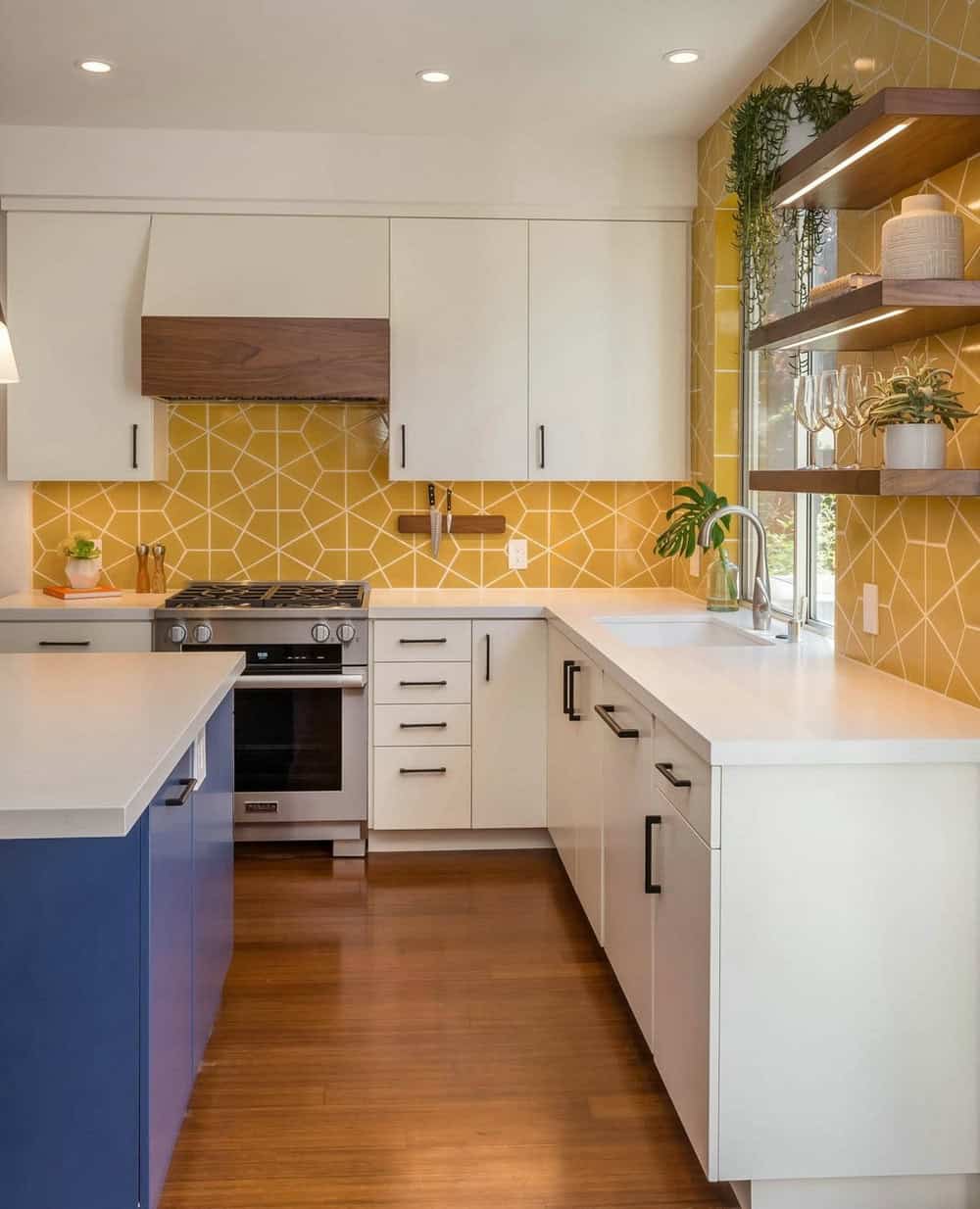 backsplash tile ideas for white cabinets