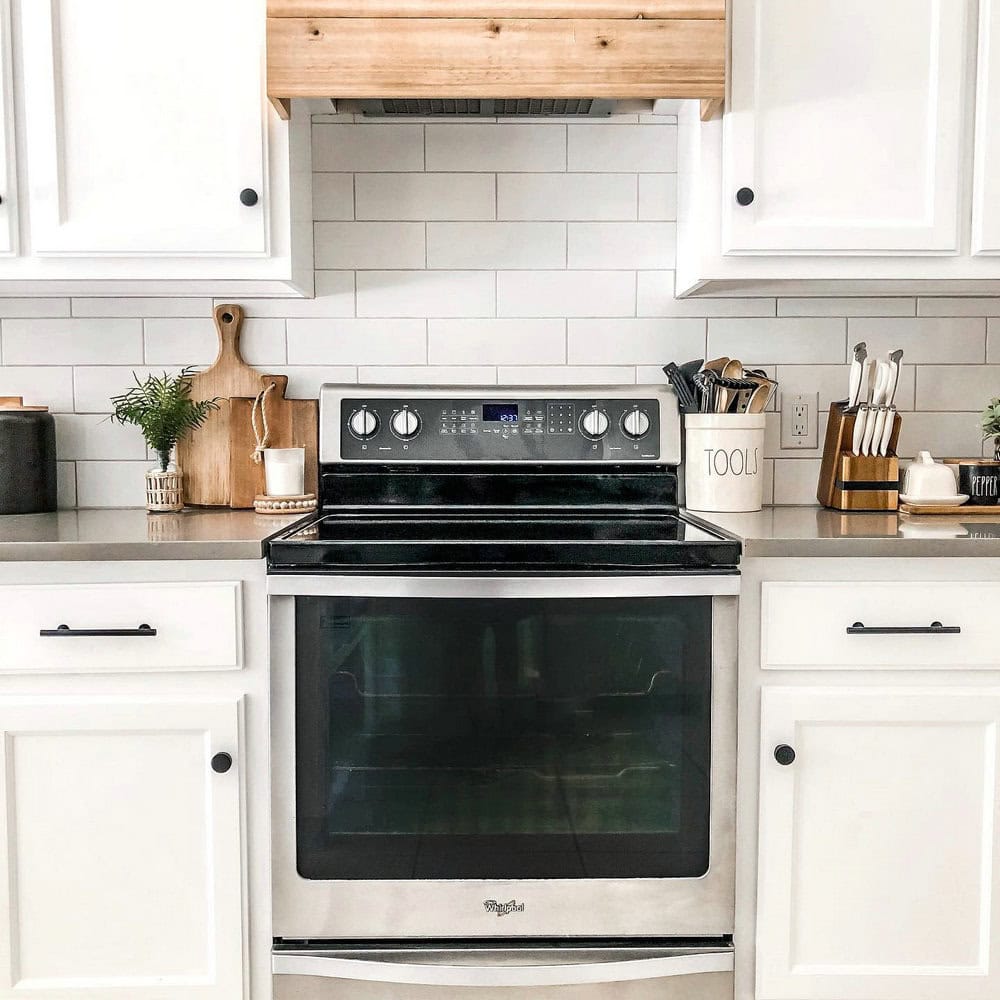 backsplash for grey cabinets