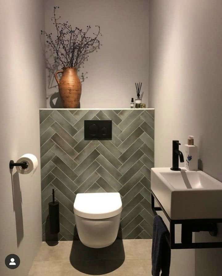 shower with accent wall