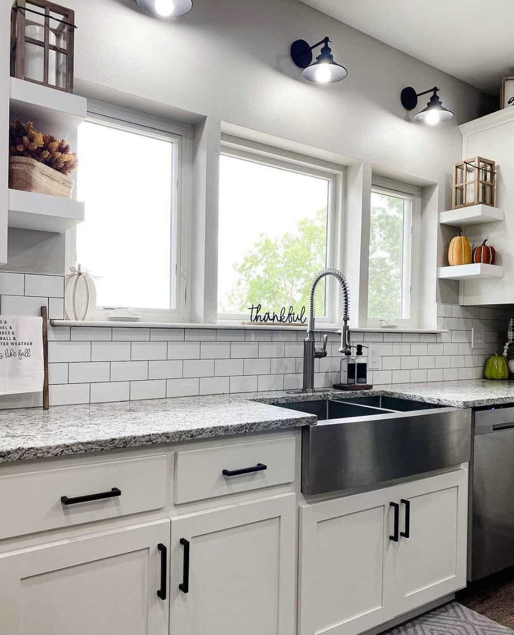 white subway tile grey grout