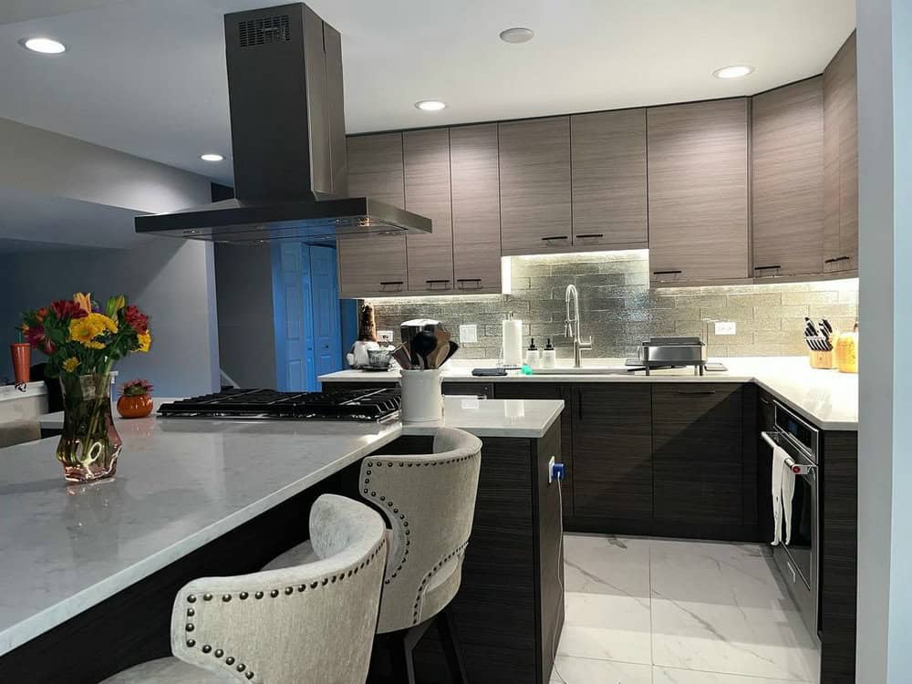 backsplash with brown cabinets