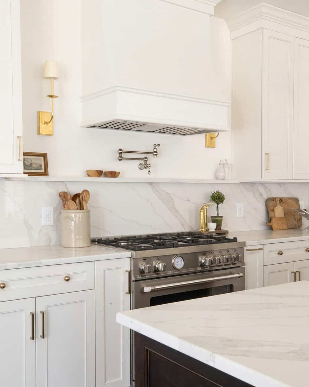 quartz backsplash behind range