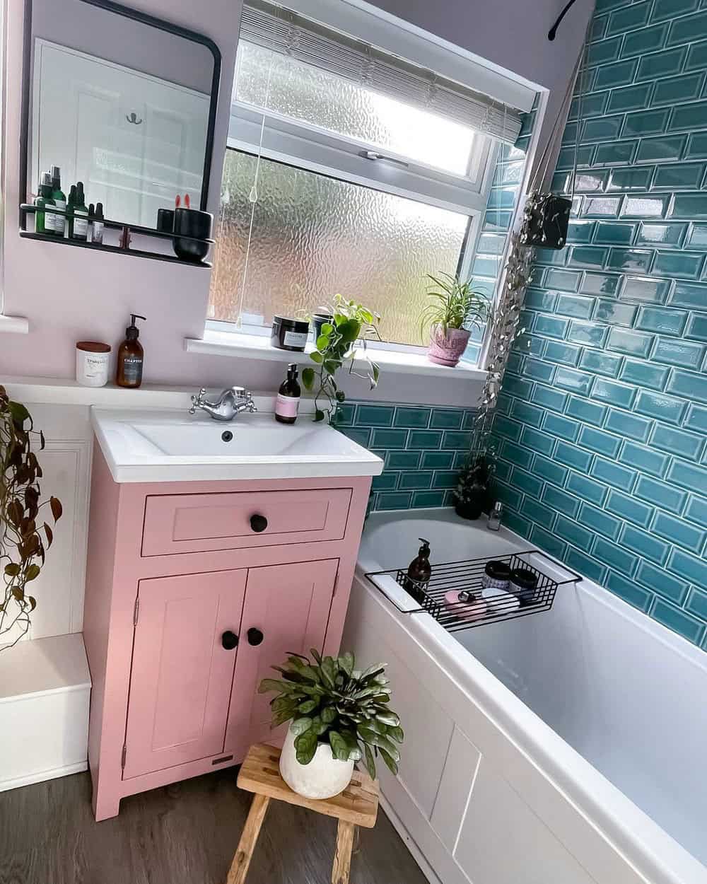 accent wall ideas for bathroom