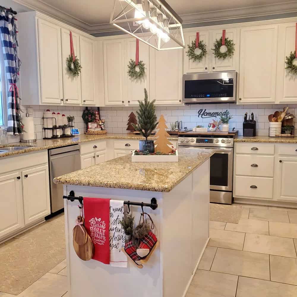 backsplash for white cabinets