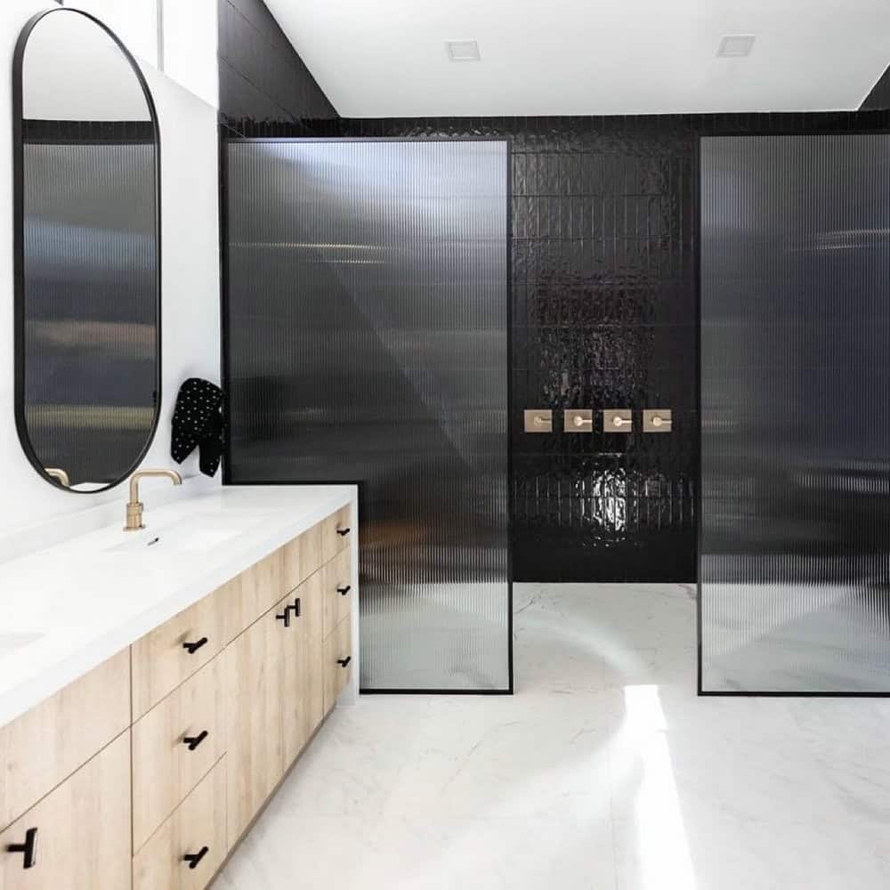 black bathroom tiles ideas