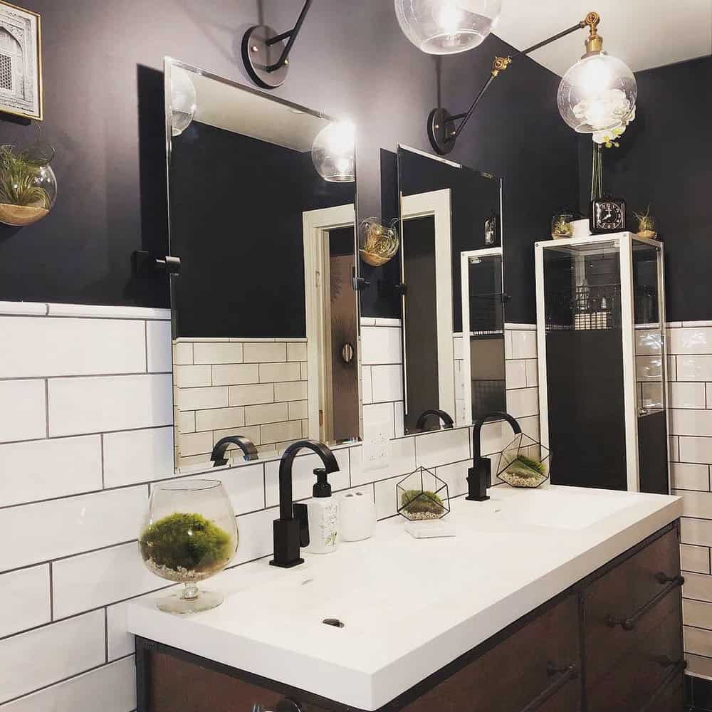 black grout white subway tile