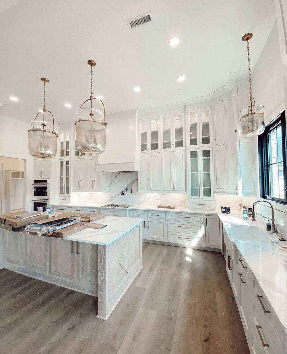 kitchens with quartz backsplash