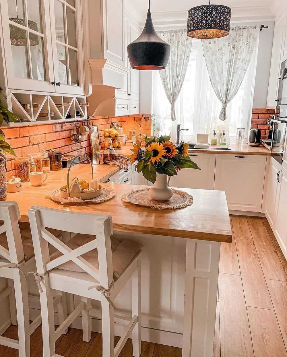 old farmhouse farmhouse kitchen backsplash