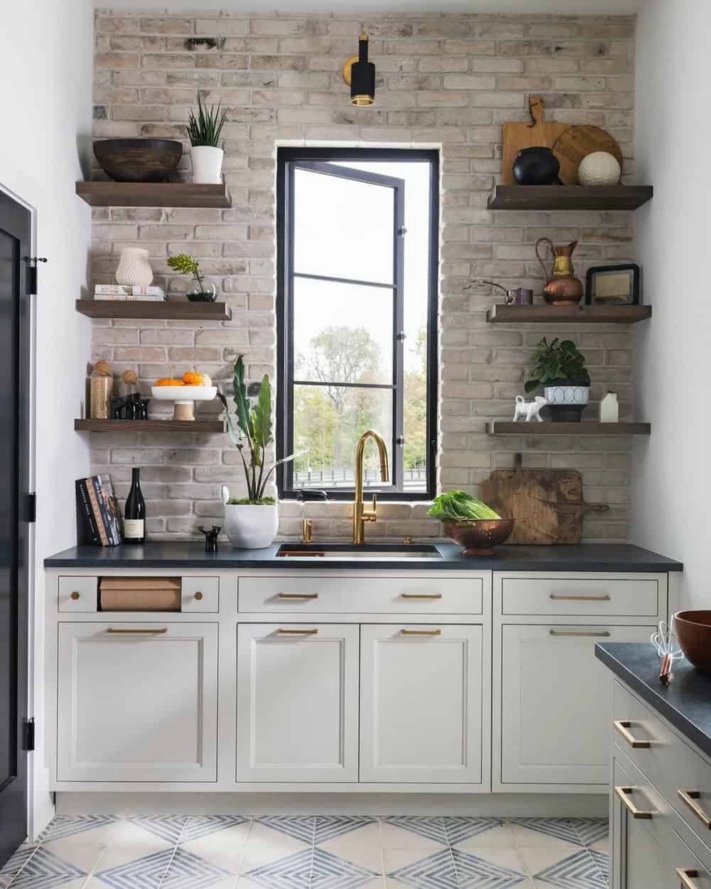 backsplash with black granite