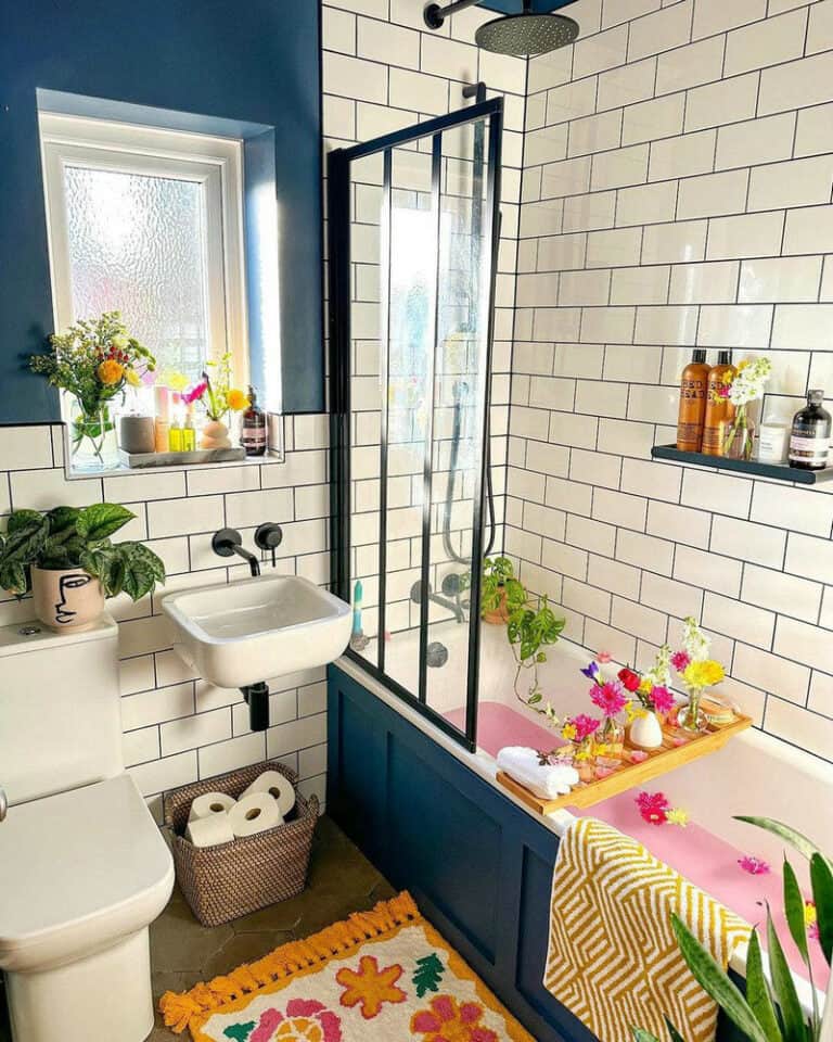 horizontal or vertical tiles in small bathroom feature