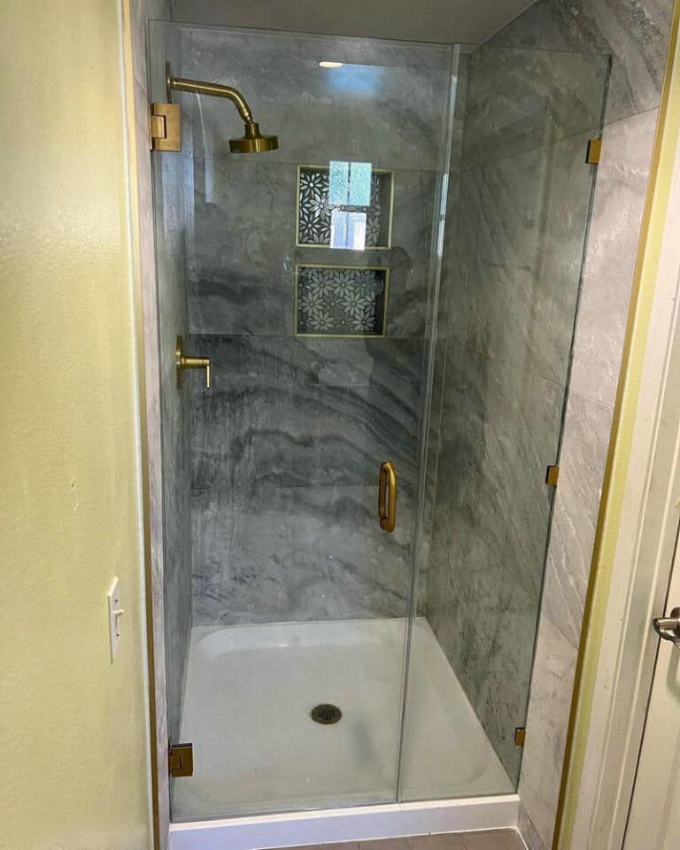 shower floors without grout feature